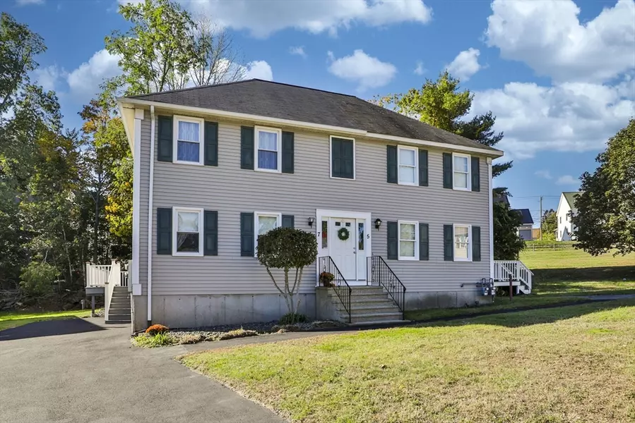 7 Greenhill Farm Road #7, Haverhill, MA 01832