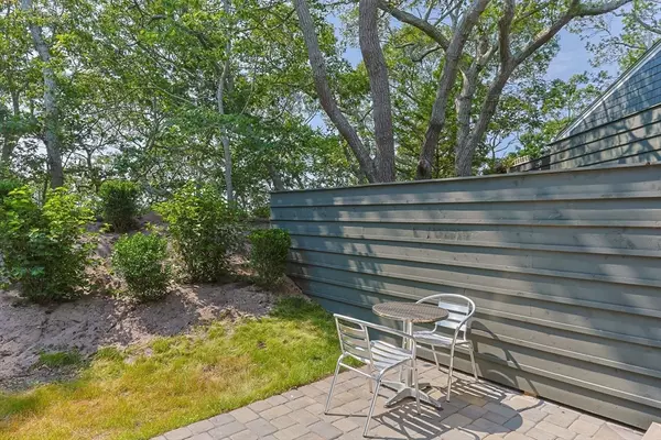 Provincetown, MA 02657,50 Nelson Avenue #8