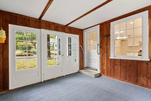 Medway, MA 02053,28 Wellington St