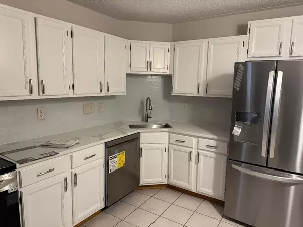 Medford, MA 02155,289 Elm St #61