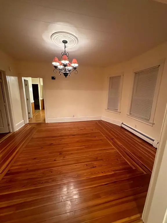 Haverhill, MA 01835,10-12 Lockwood St #1