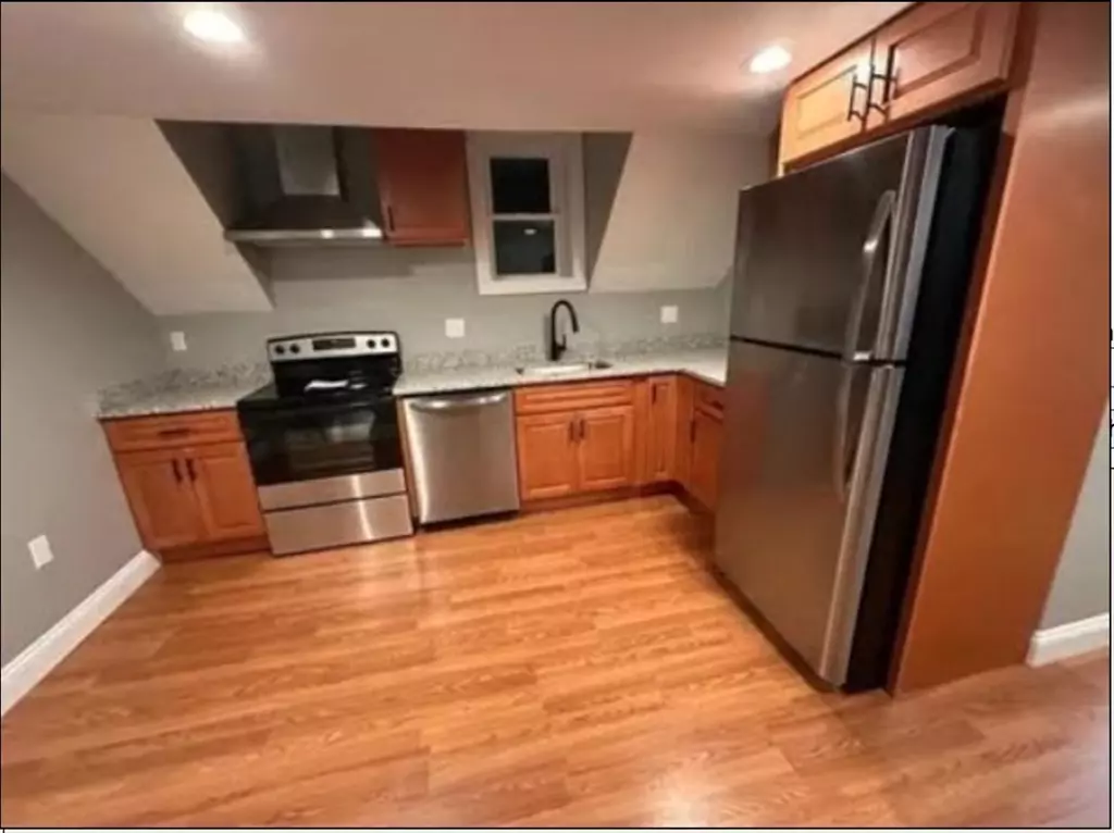 Whitman, MA 02382,59 Linden Street #3