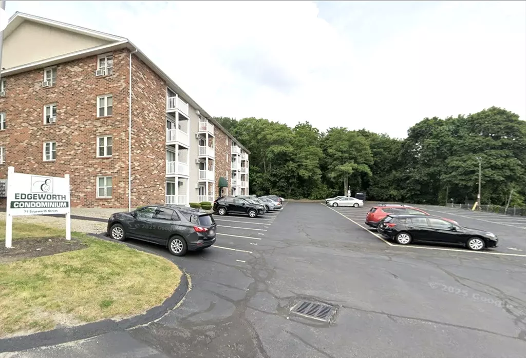 Worcester, MA 01605,71 Edgeworth St #11