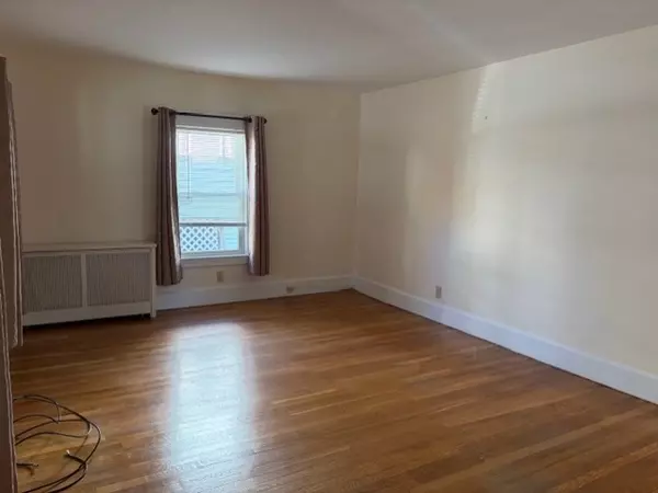 Gardner, MA 01440,33 Ash St #1