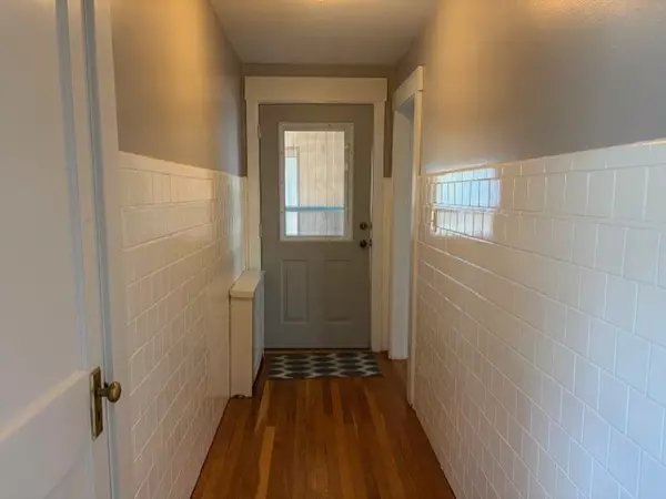 Gardner, MA 01440,33 Ash St #1