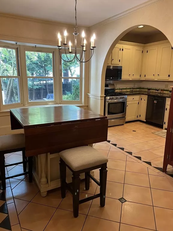 Methuen, MA 01844,16 Quincy St #1