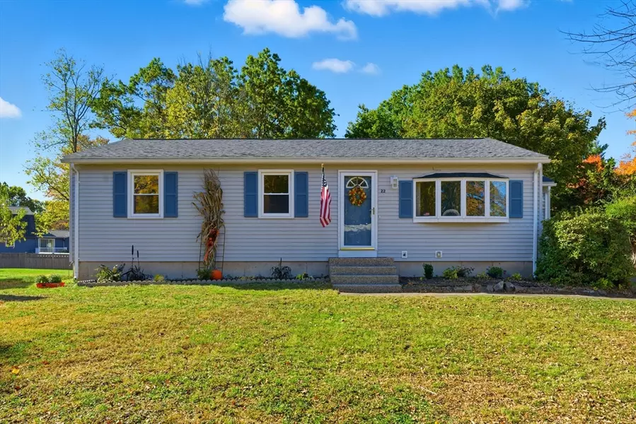 22 Phelps St, Easthampton, MA 01027