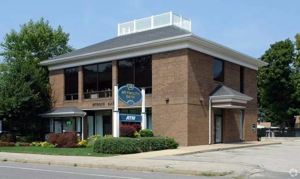 51 Columbian St, Weymouth, MA 02190