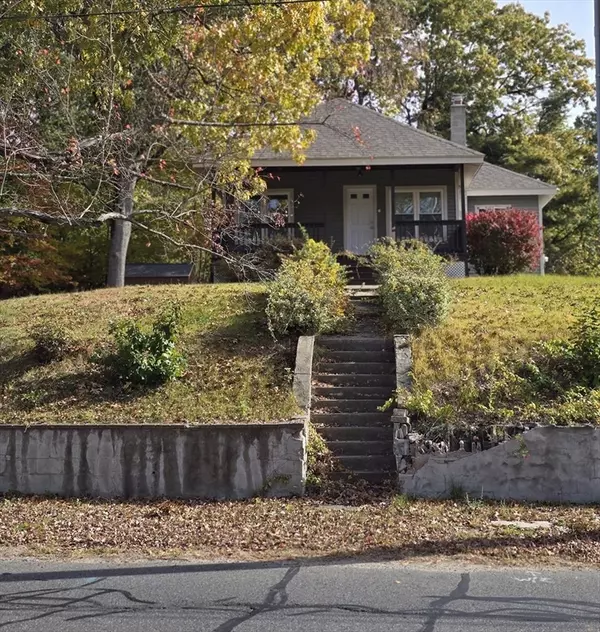 Springfield, MA 01108,41 Villanova St