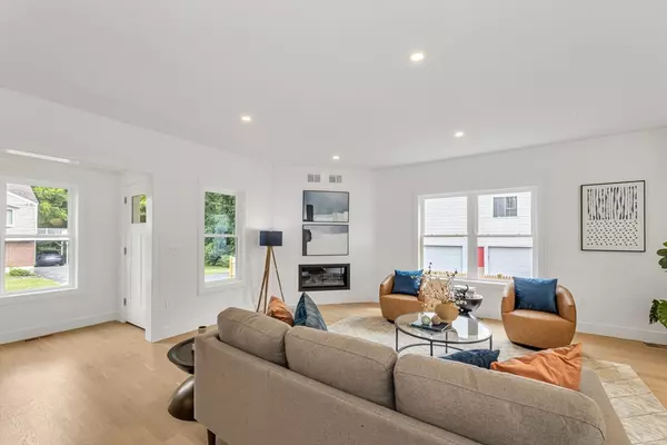 Dedham, MA 02026,47 Corbett Ave #47