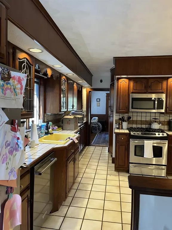 Arlington, MA 02476,42 School St #2