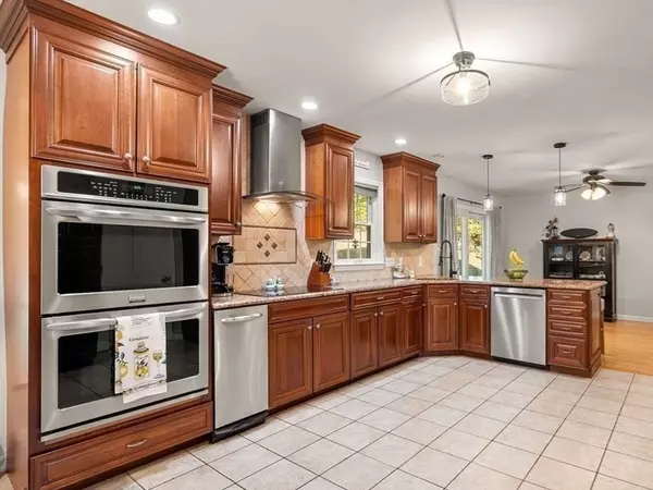 Ipswich, MA 01938,29 Charlotte Road