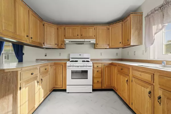 Taunton, MA 02780,193 Tremont Street #124