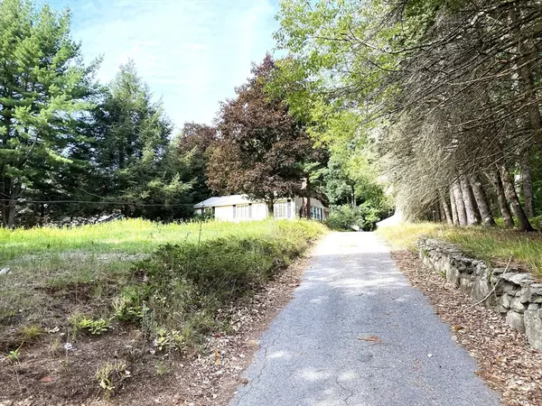 Holden, MA 01520,463 Bailey Rd #1