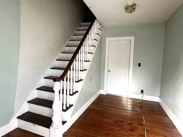Milford, MA 01757,56 S Bow St