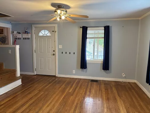 Southbridge, MA 01550,421 Charlton St