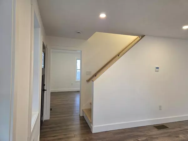 Oxford, MA 01540,11 Sutton Ave