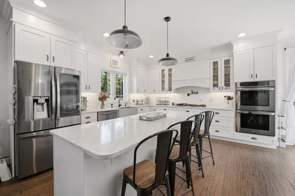 Easthampton, MA 01027,56 Pomeroy St