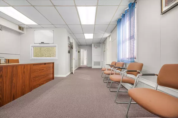 Fall River, MA 02724,362 Sprague St