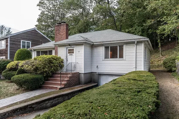 91 Grove St, Brookline, MA 02467