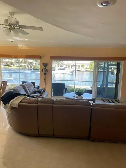 Deerfield, FL 33062,1166 Hillsboro Mile #8