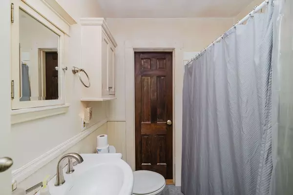 Raynham, MA 02767,1553 Broadway