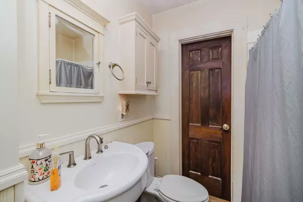 Raynham, MA 02767,1553 Broadway