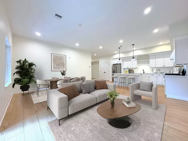 90 E Central St #105, Franklin, MA 02038