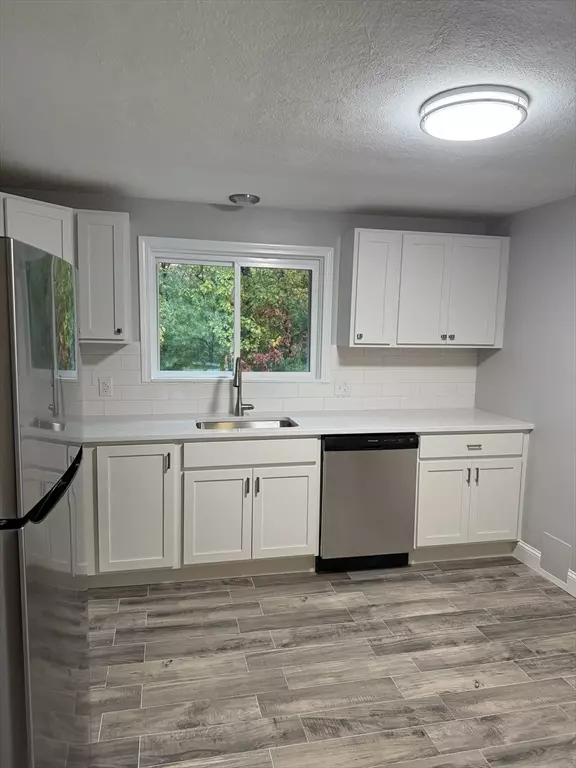 Franklin, MA 02038,12 Uncas Ave #11