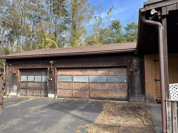 Holyoke, MA 01040,457 Northampton St