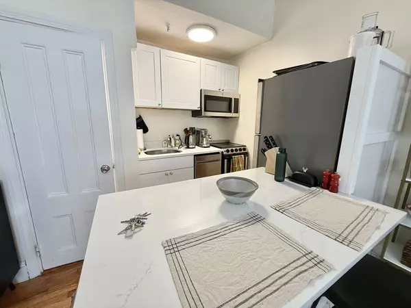 Boston, MA 02115,337 Beacon Street ##9