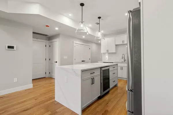 60 Stanley St #302, Boston, MA 02125