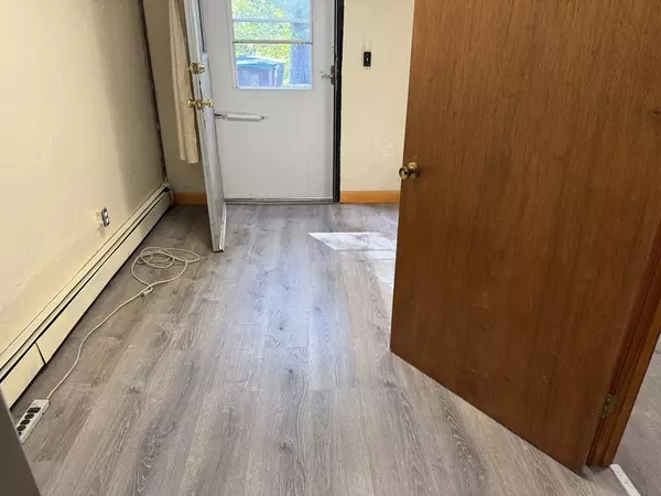 Natick, MA 01760,221 Pond St #0