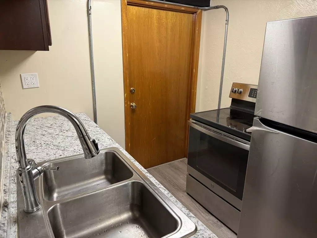 Natick, MA 01760,221 Pond St #0