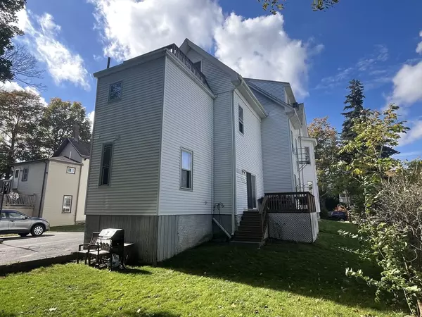 Taunton, MA 02780,16 Clinton Street