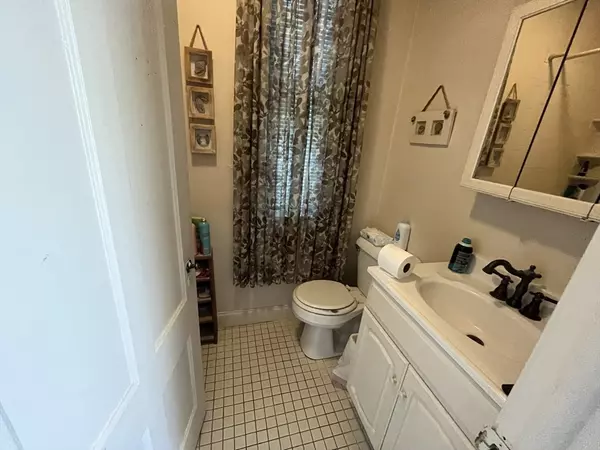 Taunton, MA 02780,16 Clinton Street