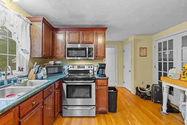 Middleboro, MA 02346,77 Millstone Ln