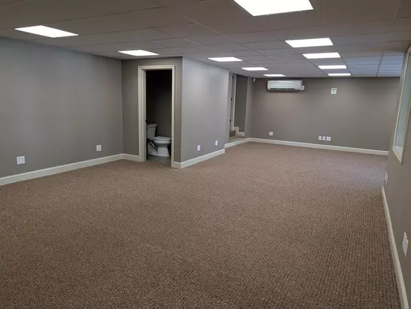 Northbridge, MA 01588,230 Church St