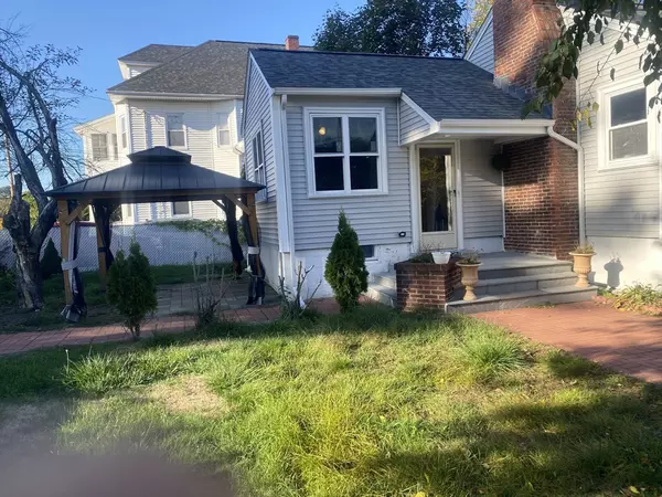 4 Junior Ave, Methuen, MA 01844