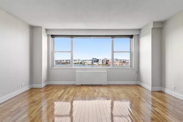 Boston, MA 02111,151 Tremont St #24P