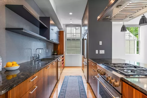 Boston, MA 02127,618 East 2nd St #2