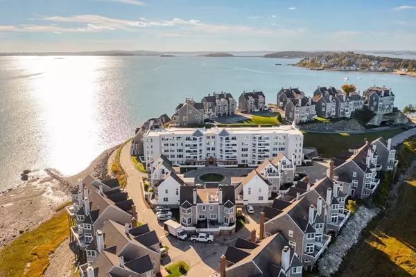 1 Commodore Ct #202, Hull, MA 02045