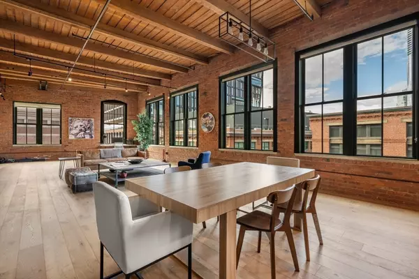 49 Melcher St #502, Boston, MA 02210