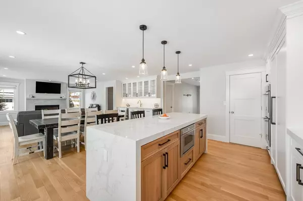 Gloucester, MA 01930,6 Stanwood Point #B