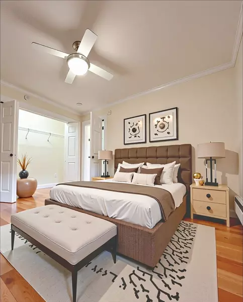 219 Commonwealth Ave #21, Newton, MA 02467