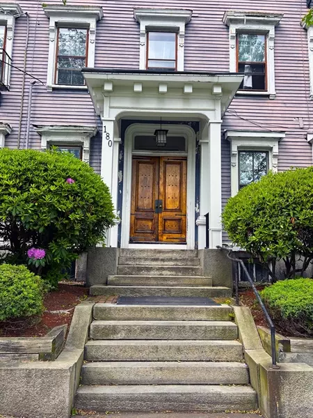 178 Bowen Street #6, Providence, RI 02906