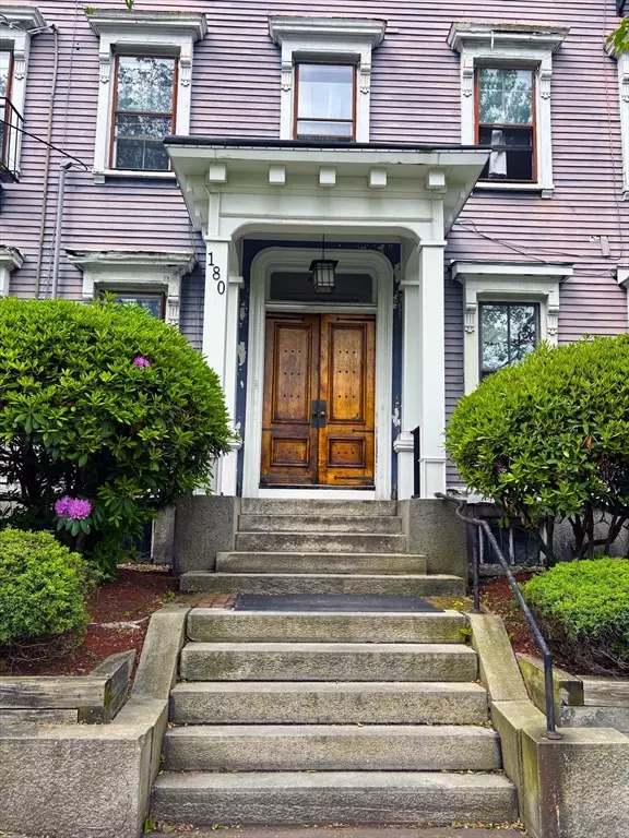 178 Bowen Street #6, Providence, RI 02906