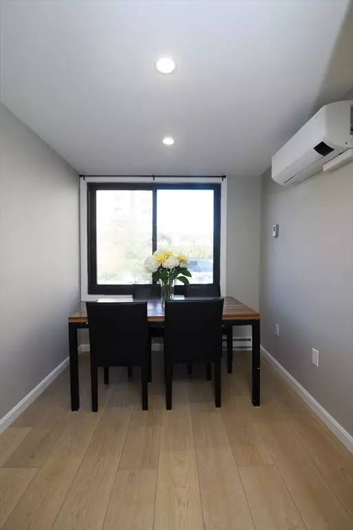 Melrose, MA 02176,49 Melrose St #1H