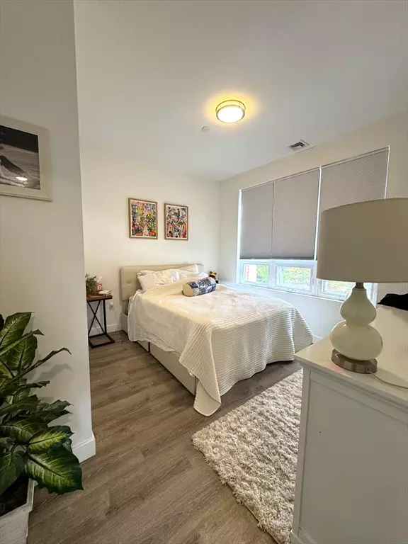 Everett, MA 02149,302 Broadway #303