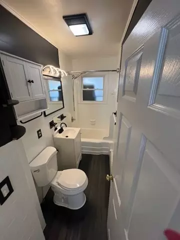 Uxbridge, MA 01569,27 Douglas Street #2